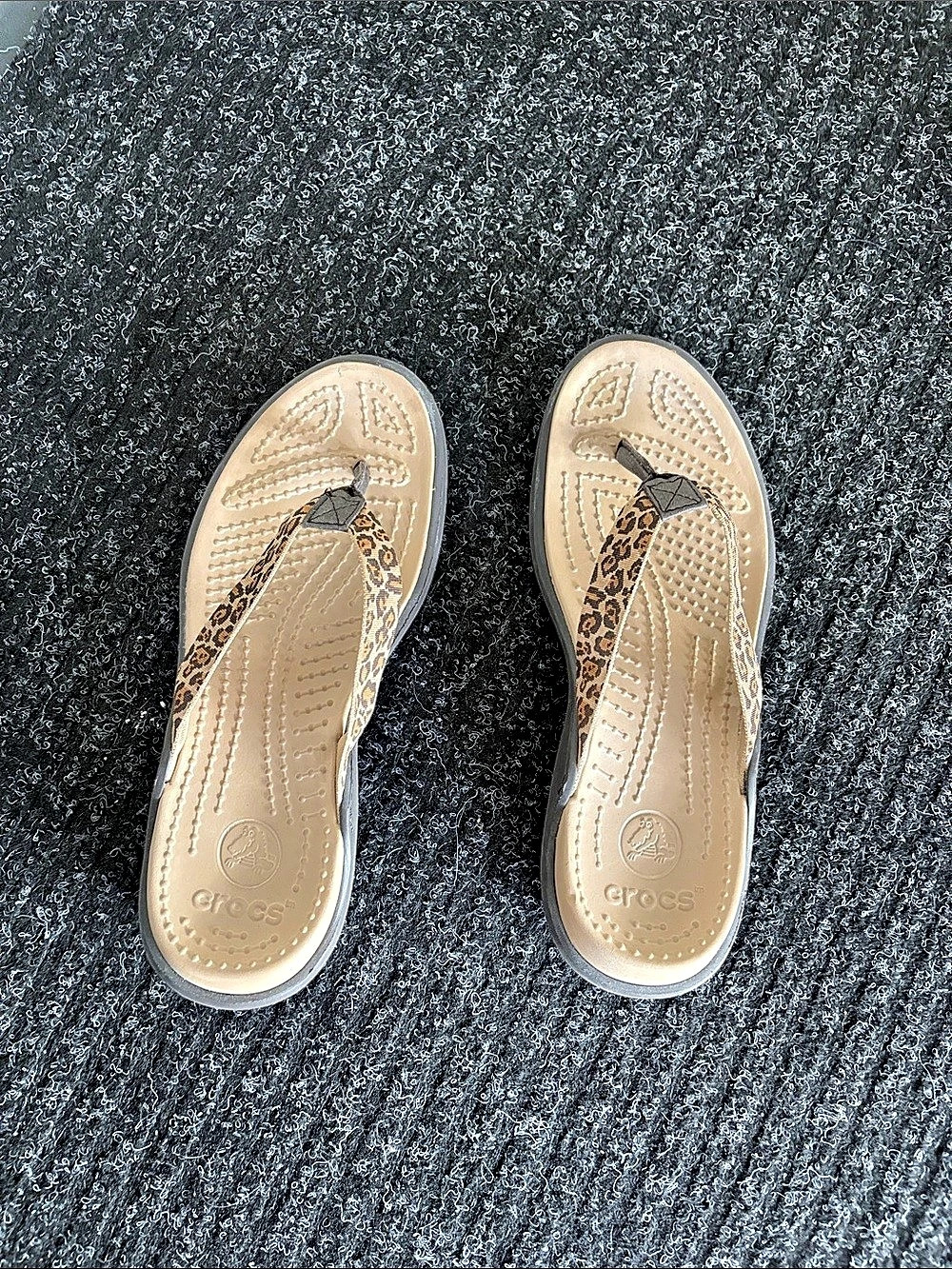 Crocs Kadee II Leopard Print Flip Sandals Brown & Tan US 8
